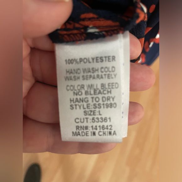 She + Sky Halter Top Pleated Blouse - Size Large - Picture 6 of 6